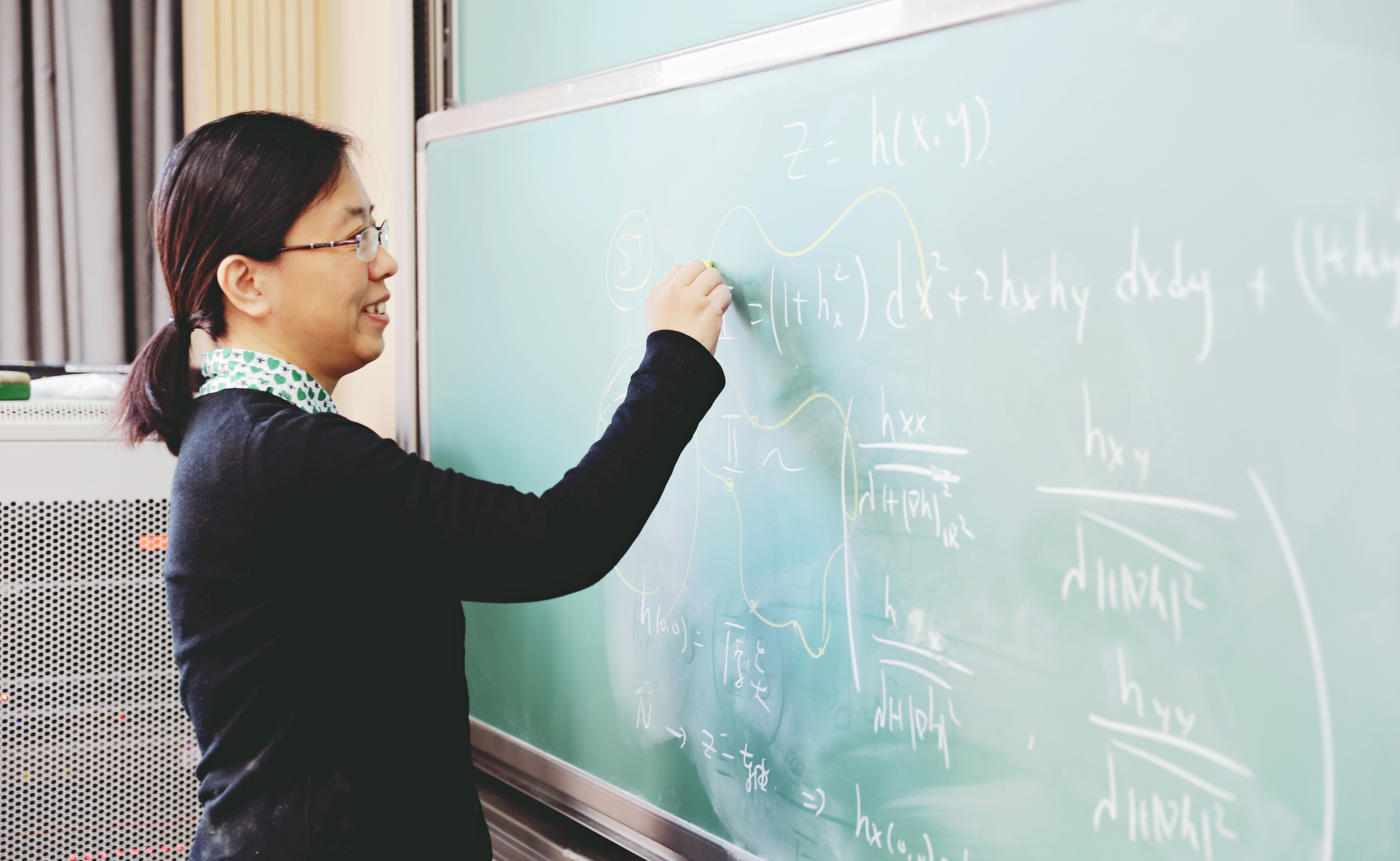 张蓥莹：走进瑰丽的几何世界