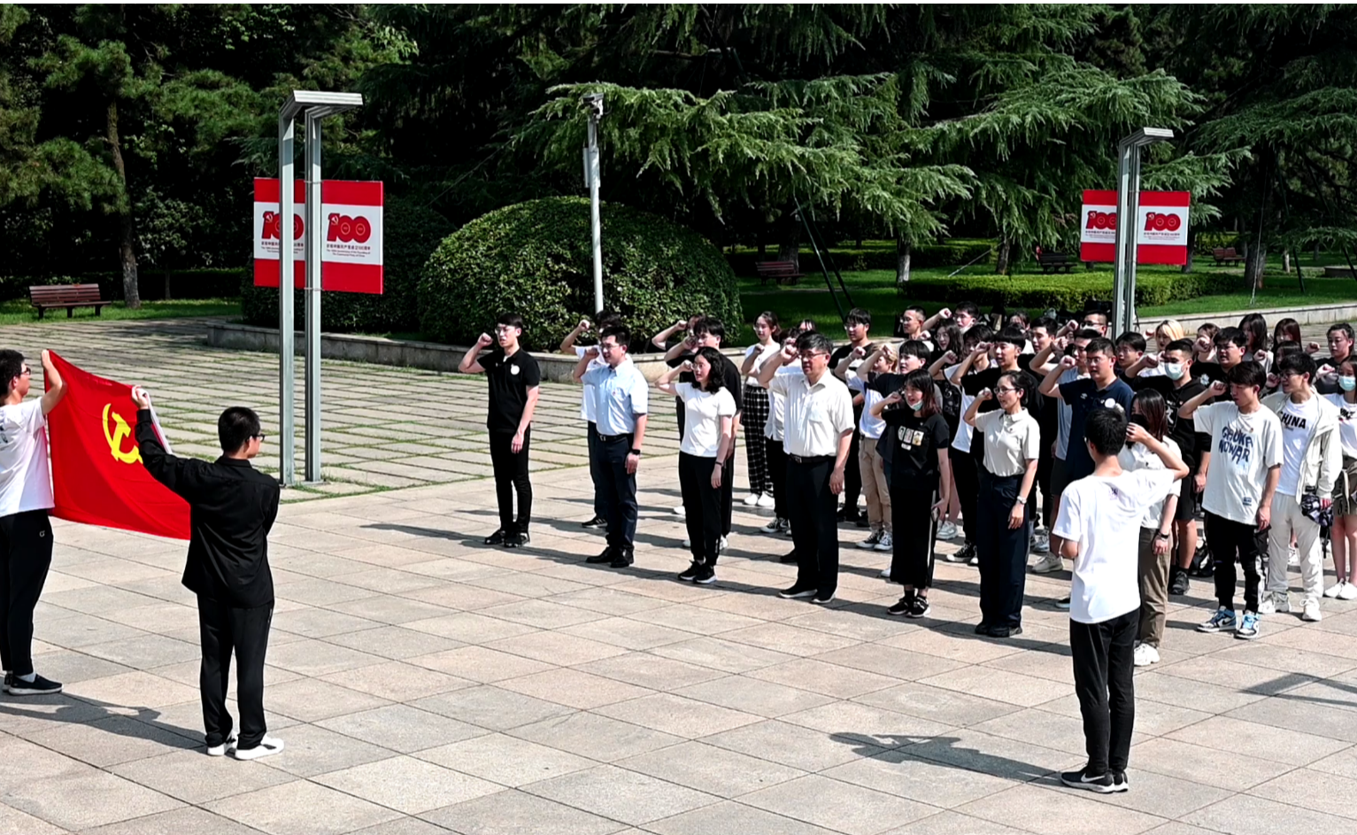 心系家国撷秋实，致知躬行斩佳绩——2021年清华大学学生社会实践工作获评多项荣誉