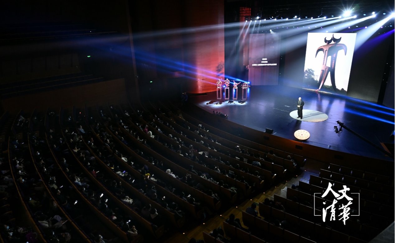 “人文清华”讲坛 | 曾成钢：中国雕塑 中国气派