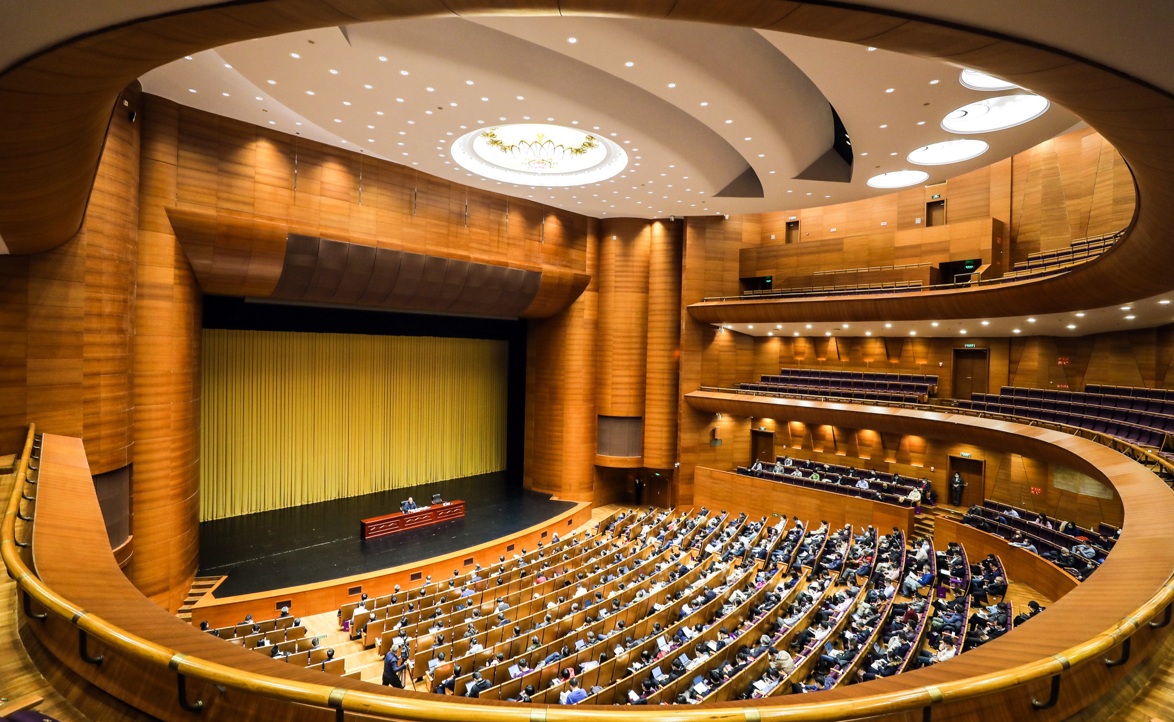 蔡奇来校调研并宣讲党的十九届六中全会精神 师生热议共话学习体会