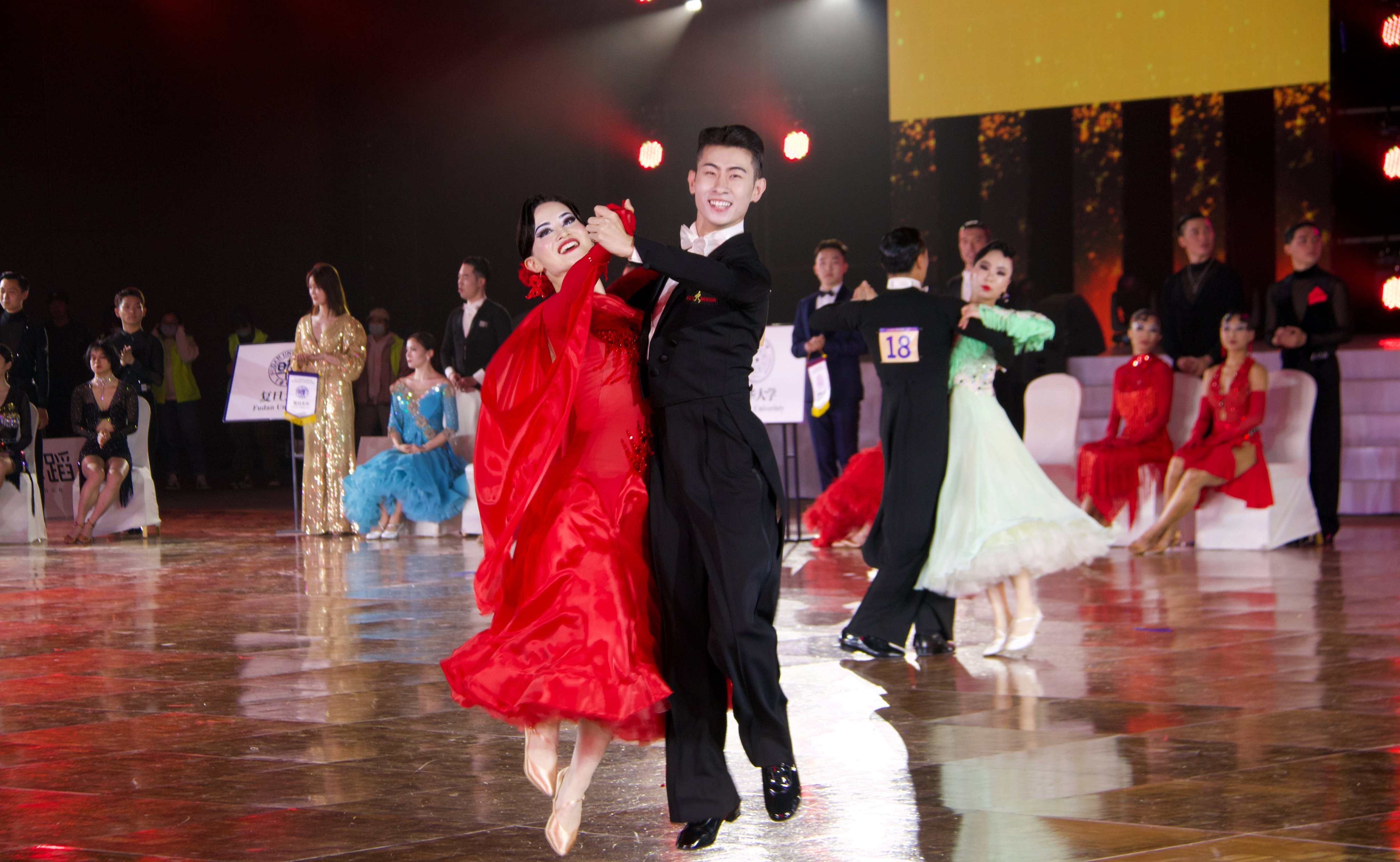 清华学生艺术团国标队夺得第22届CBDF名校对抗赛冠军