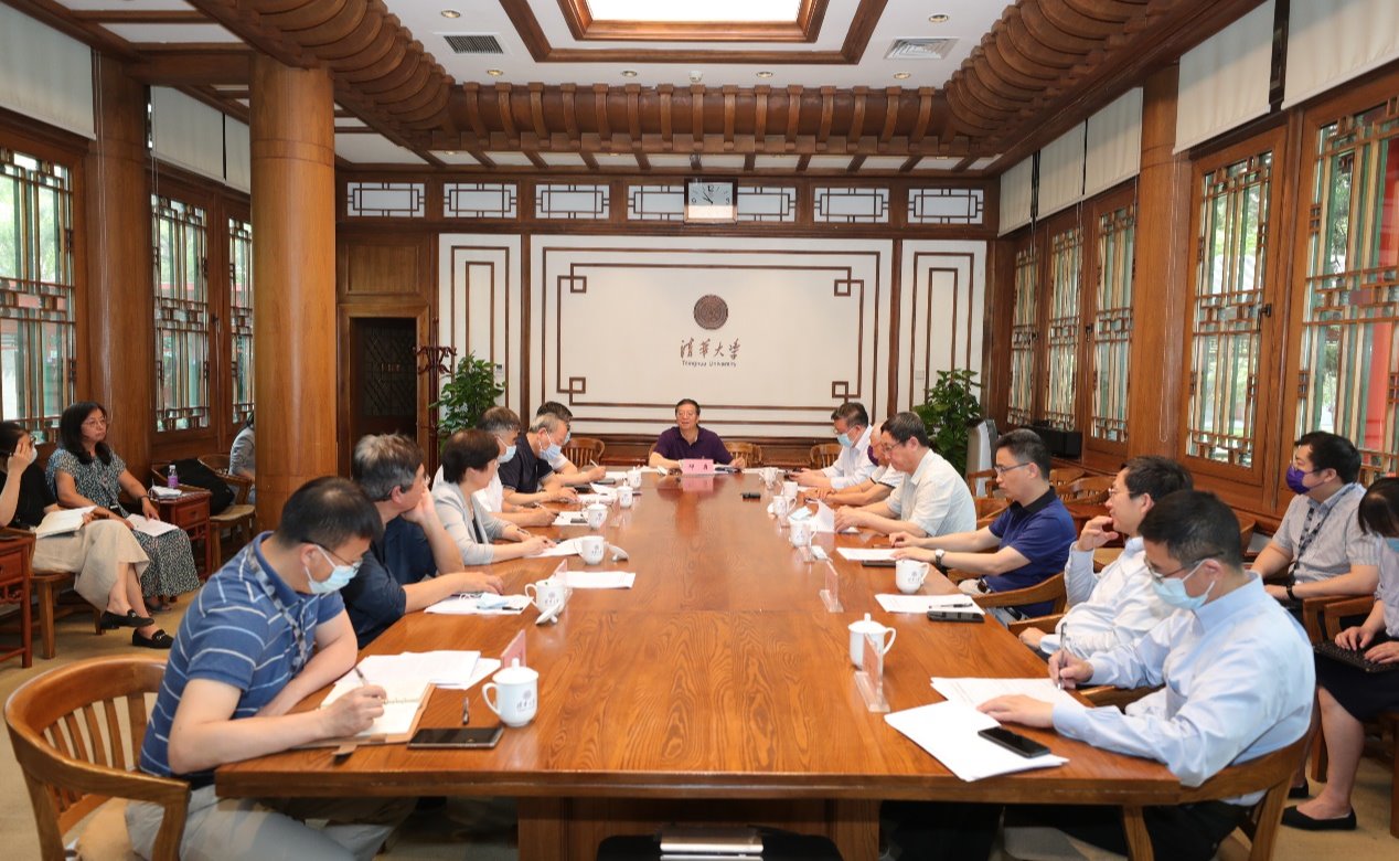 树立旗帜意识，在建设科技强国的进程中发挥一流大学的引领作用