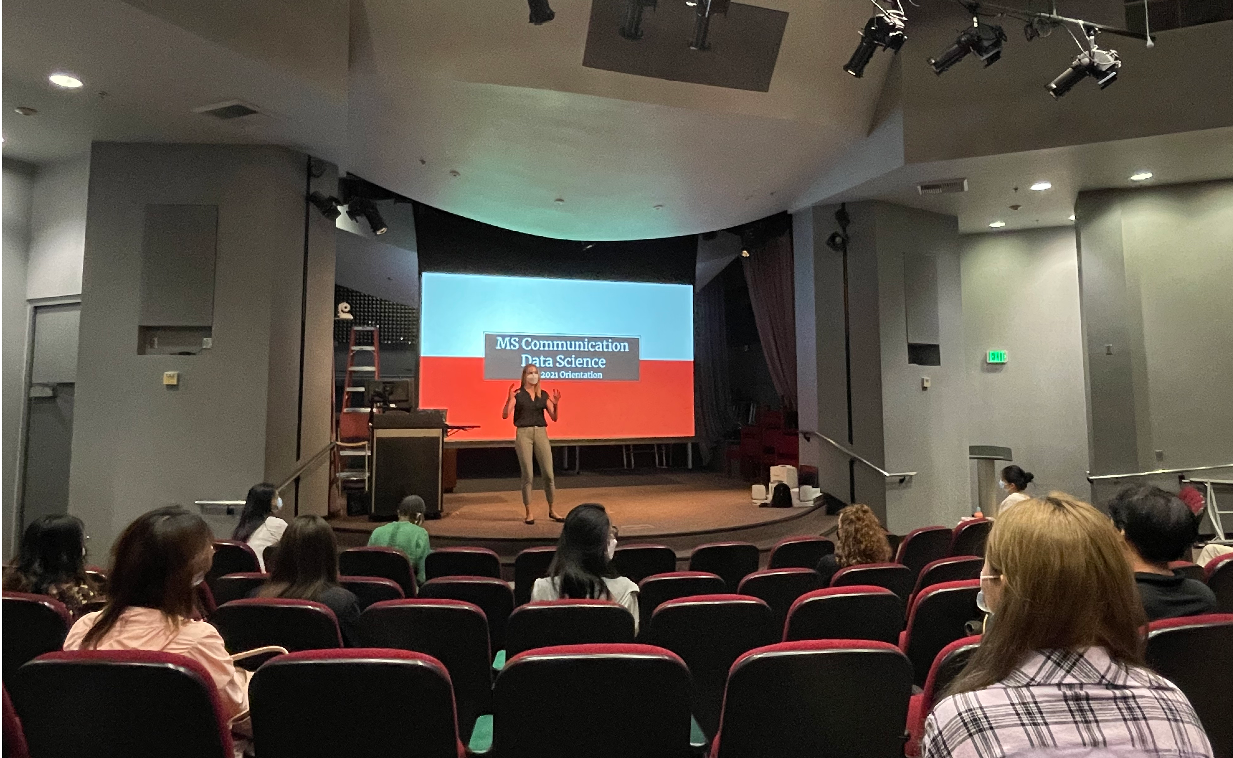 清华大学-南加州大学数据传播双硕士项目首届学生在美正式开课