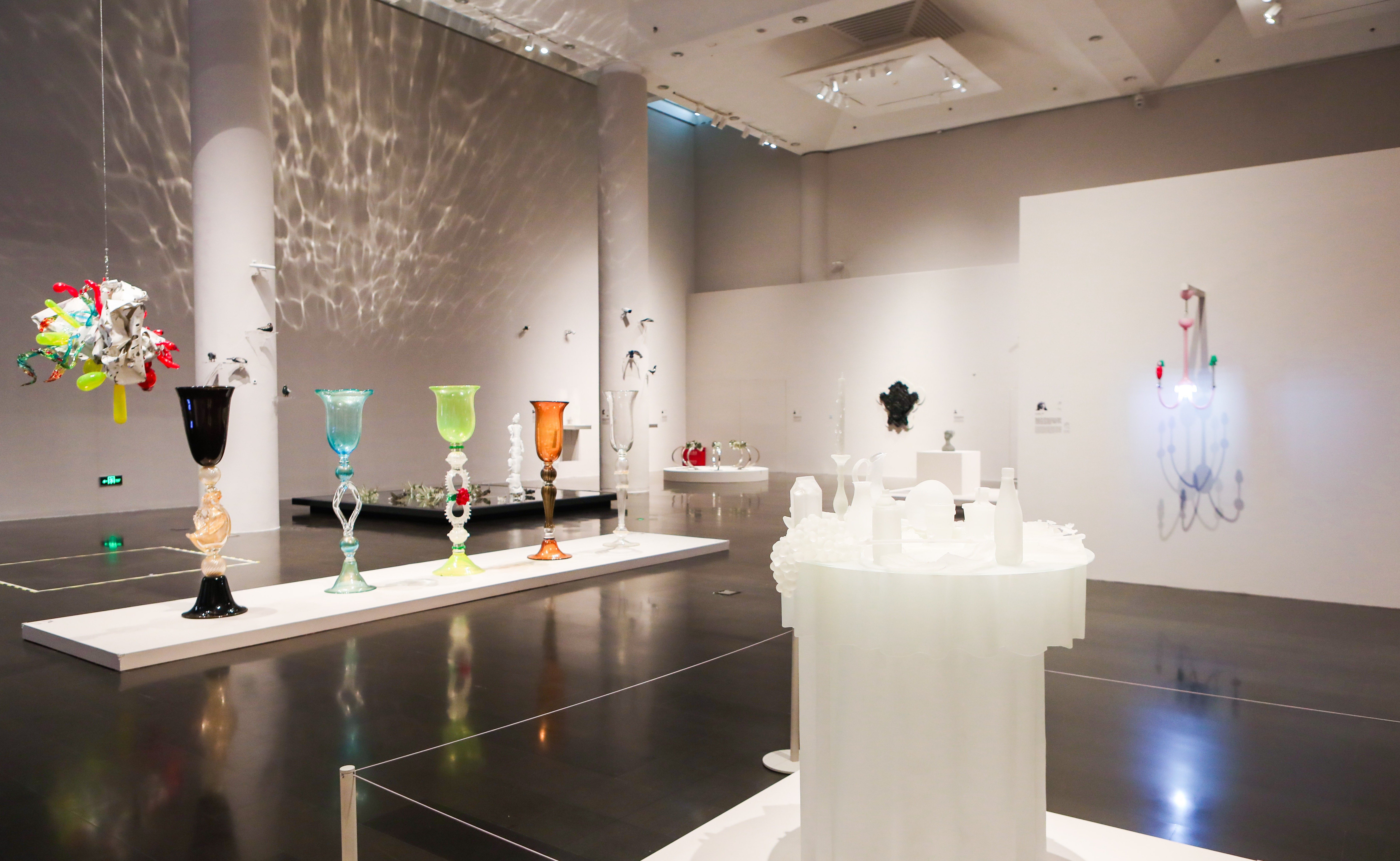 “玻璃应力：现代艺术演变在威尼斯”展览在清华大学开幕