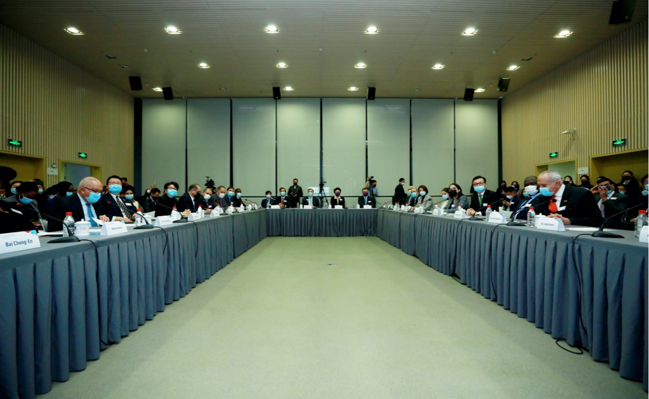 共建“一带一路” 共享新经济与繁荣——拉美和加勒比大使荟清华活动举行