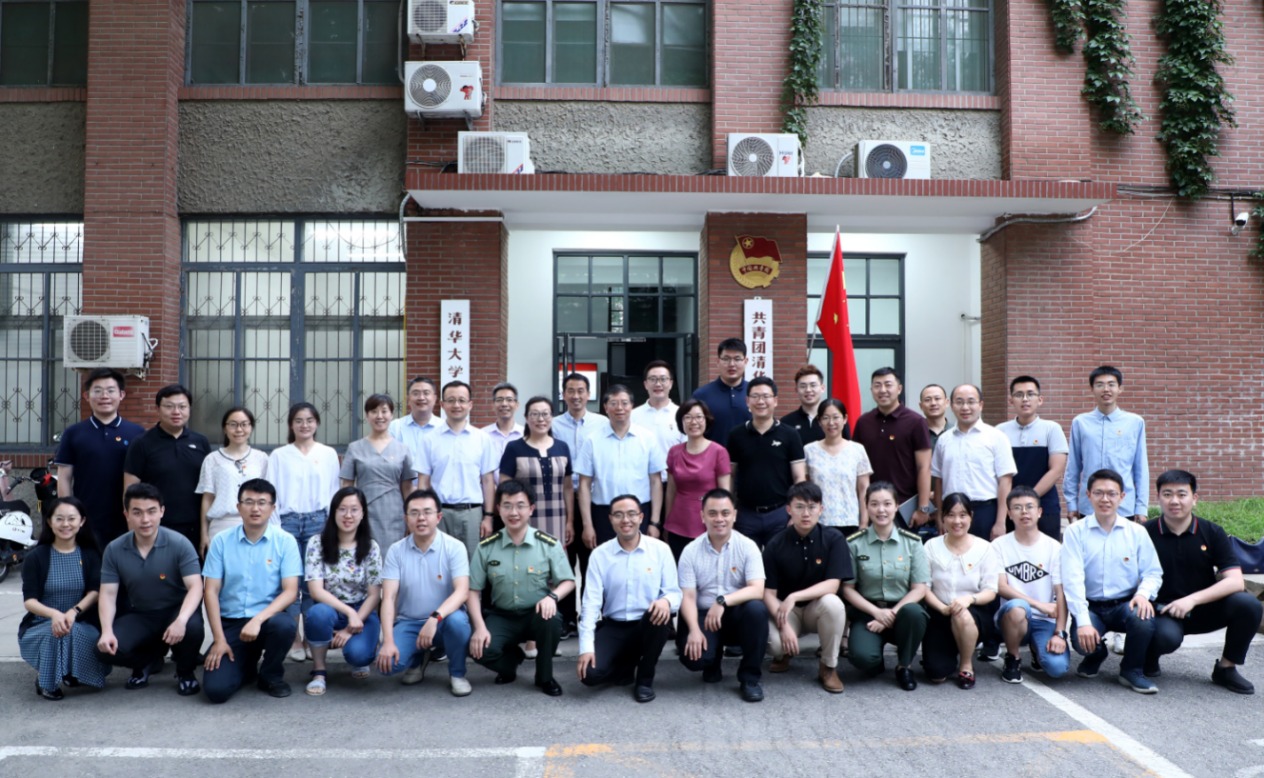 校长邱勇调研校团委