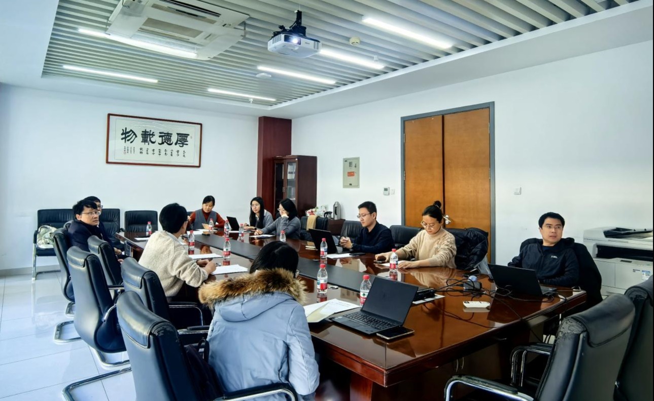 清华大学人工智能赋能个性化成长路径搭建与育人成效评价座谈会举行