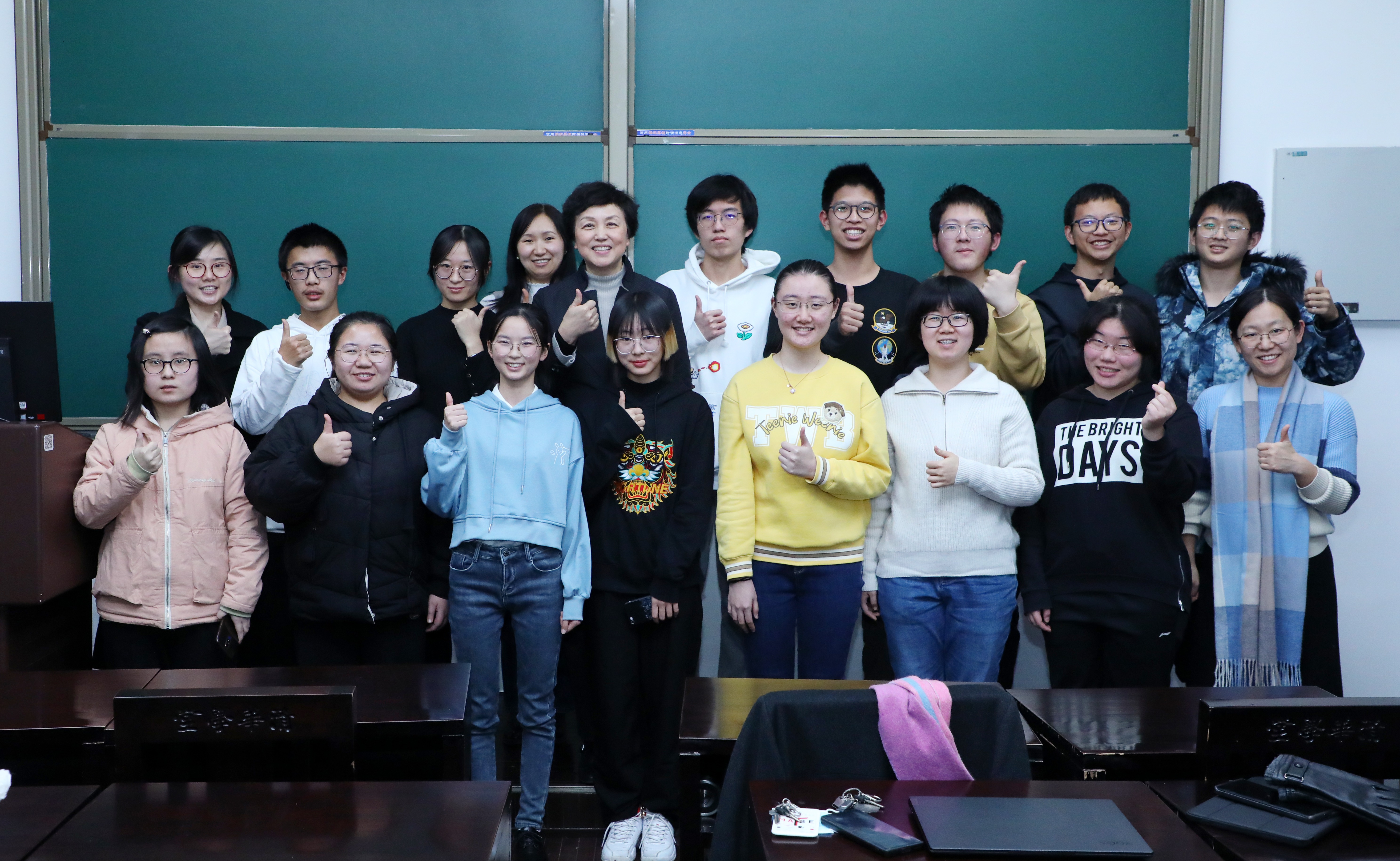 春风化雨，润泽身心，助力新生顺利开启大学生活——清华大学“新生导引课”建设纪实