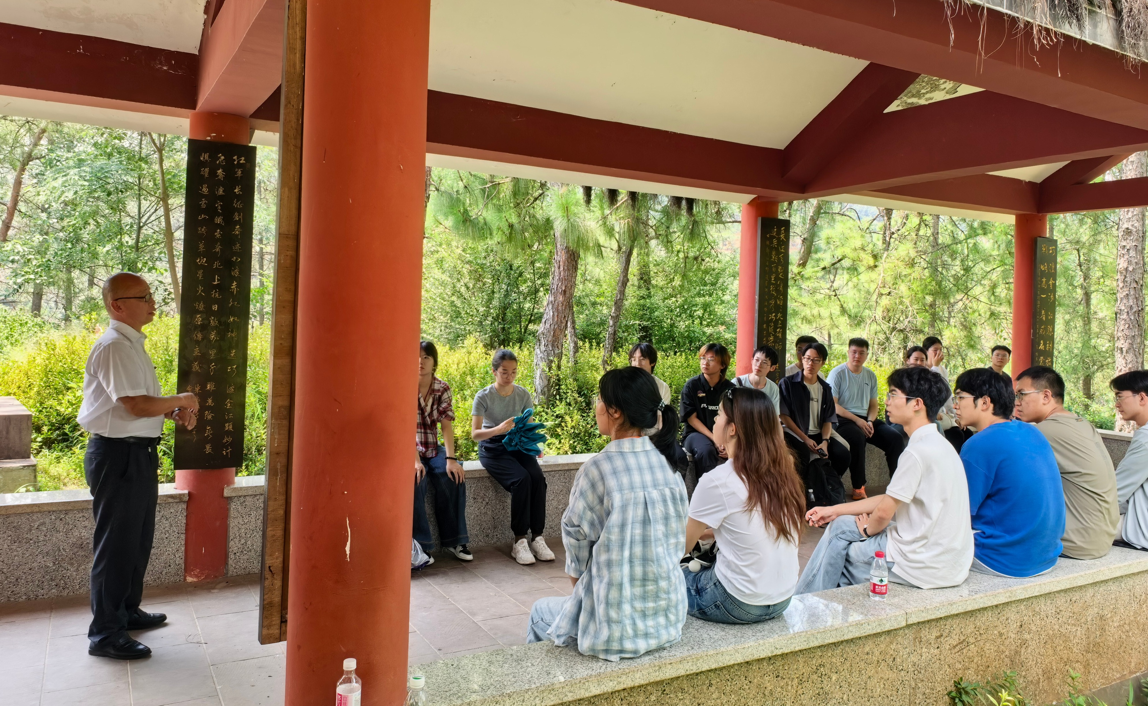 清华大学“逐新而行、以质致远”学生实践支队赴四川凉山开展社会实践