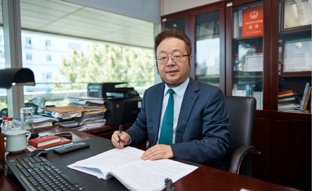 对话贺克斌：在新时代的蓝天下闯出一条新路