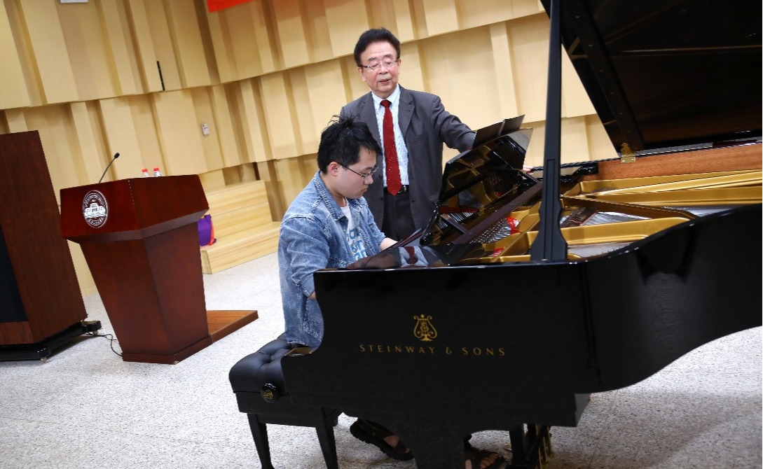 清华大学图书馆音乐讲堂启用仪式暨石叔诚音乐讲座“黄河”举行